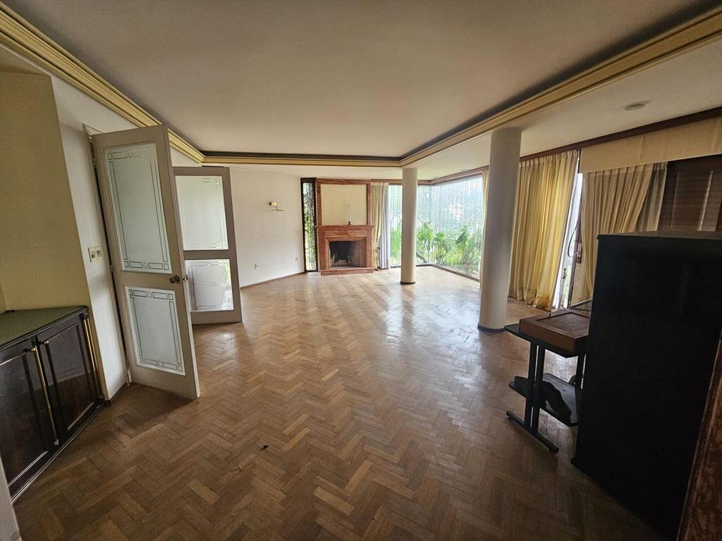 Casa proximo Puerto del Buceo y WTC, 390 m2 , terreno de 12