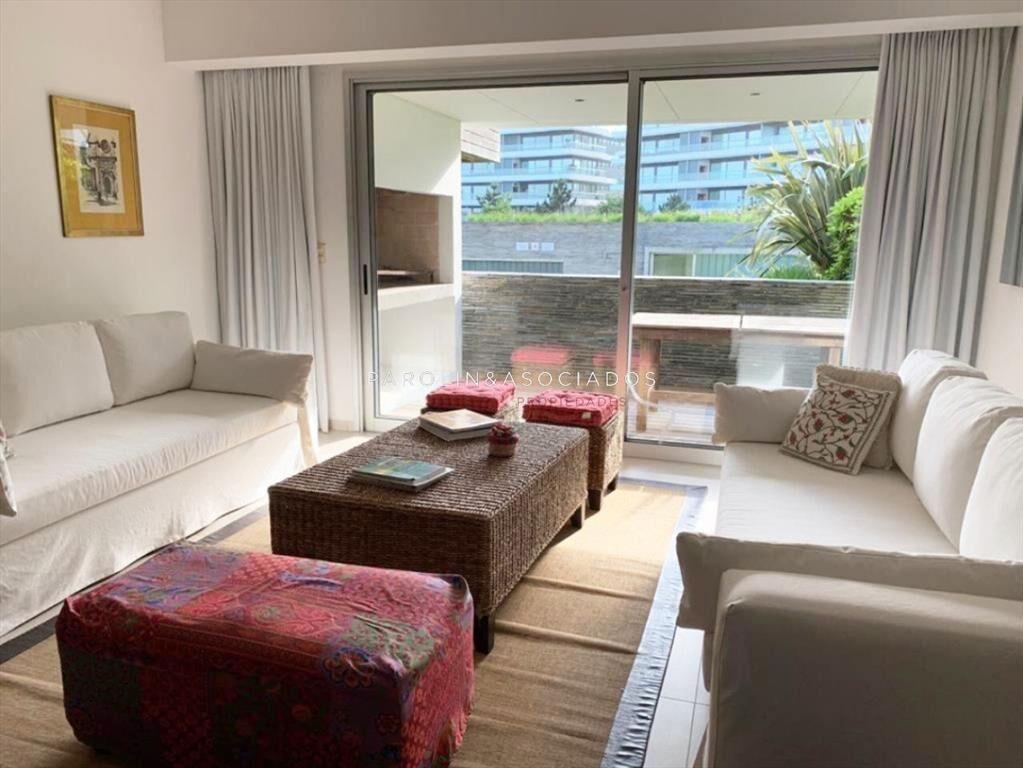 Apartamento en venta de 3 dormitorios en Brava