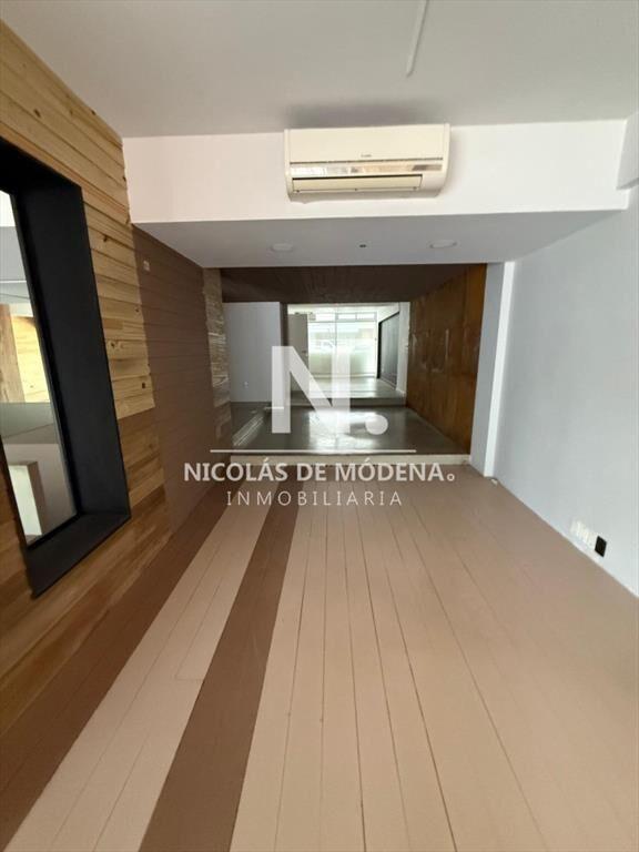 Alquila Local en Punta del Este con 1 Dormitorio