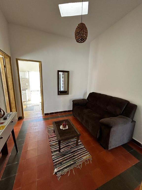 Casa 2 dorm. en ALQUILER Colonia 50m del Shopping