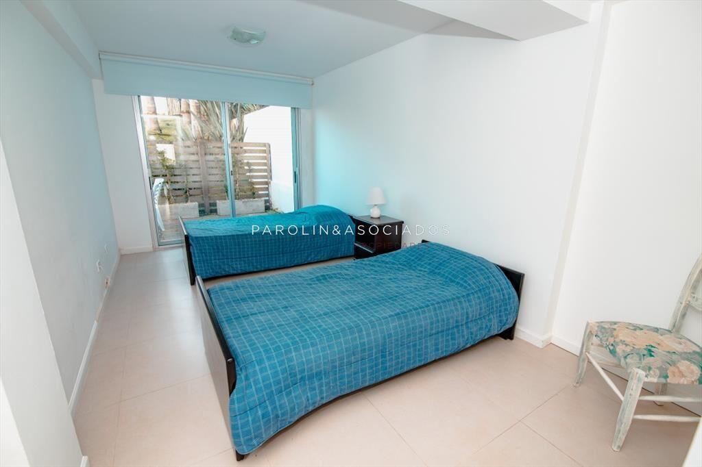 Alquiler temporario de apartamento de planta baja con salid