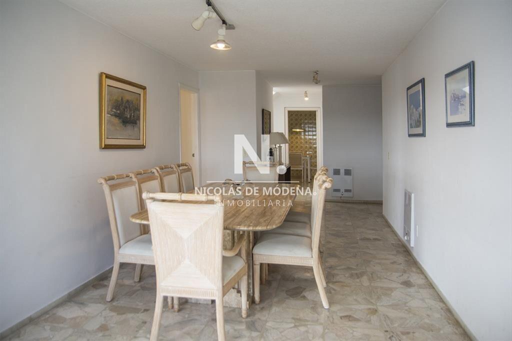 Se vende Hermoso Penthouse frente al mar de 3 con