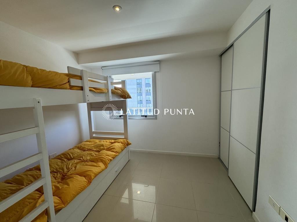 Apartamento de 2 dormitorios 1 baño ubicado en a