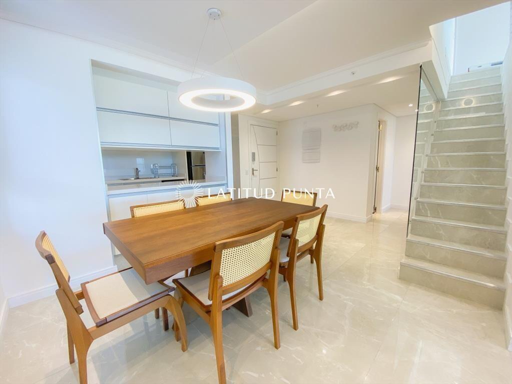 Pent House en Mansa, 3 dormitorios y parrillero