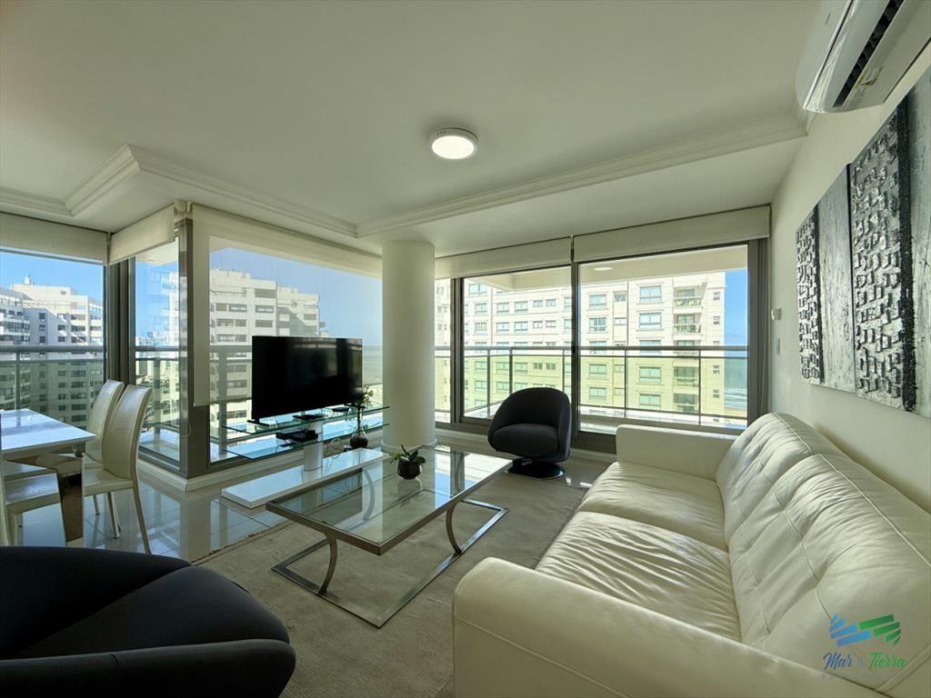 En venta apartamento 2 dormitorios en Imperiale,
