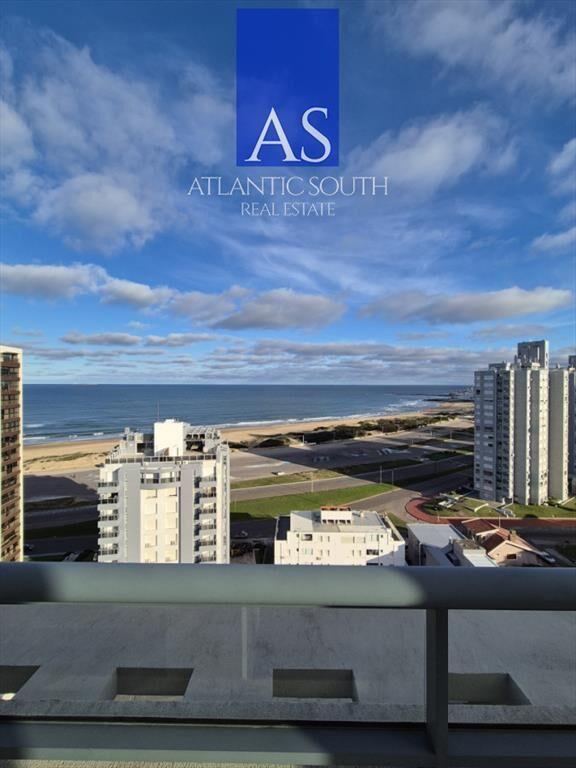 Apartamento de 2 dormitorios piso alto en Torre