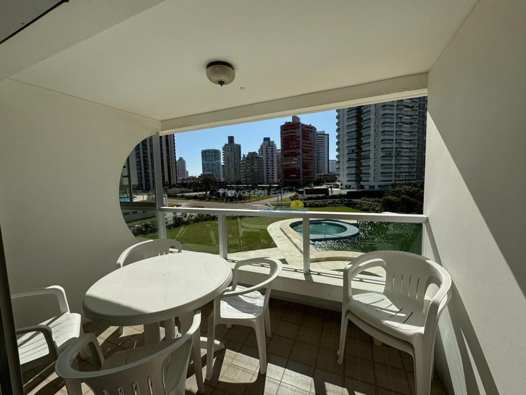 Apartamento en alquiler de 2 dormitorios en Punta