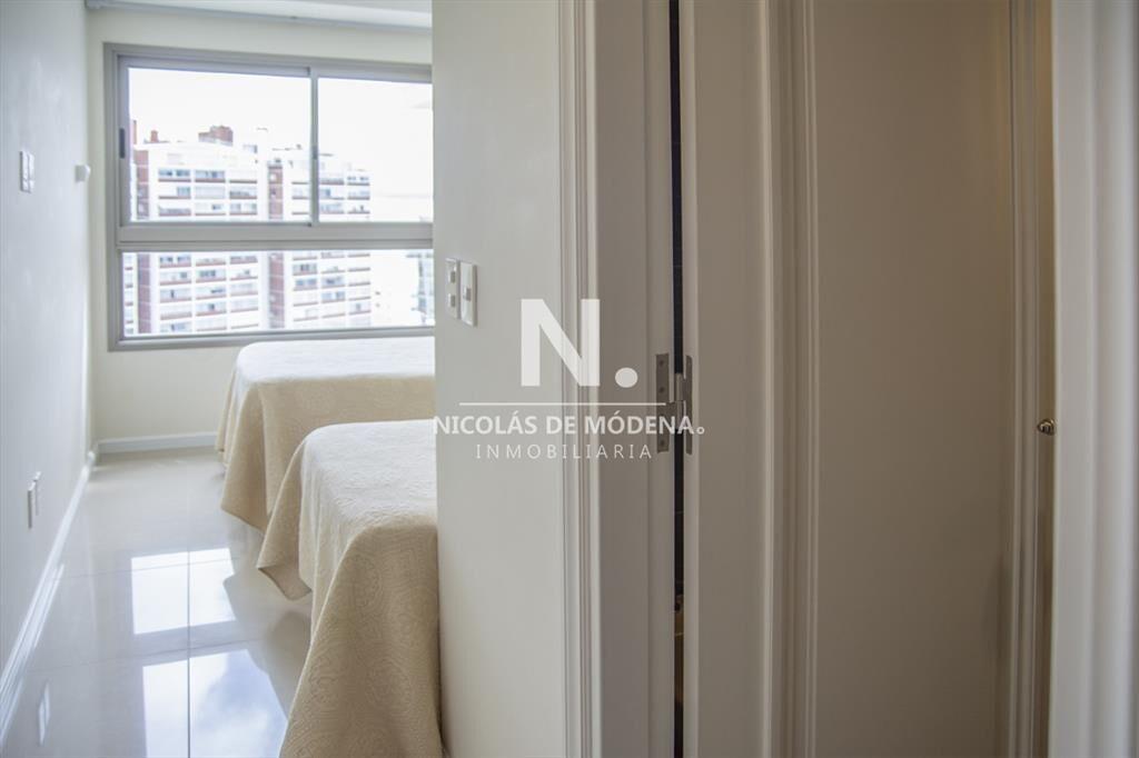 Departamento de 2 dormitorios a pasos del Mar , Punta del e