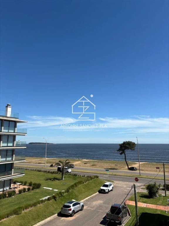 Apartamento en parada 33 playa mansa