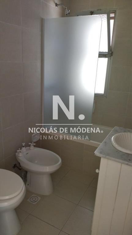 OPORTUNIDAD. VENDE APARTAMENTO FRENTE AL MAR CON