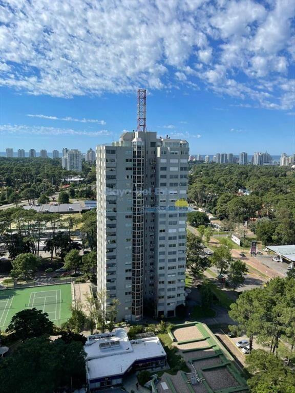 Apto de 3 dormitorio ubicado en edificio center