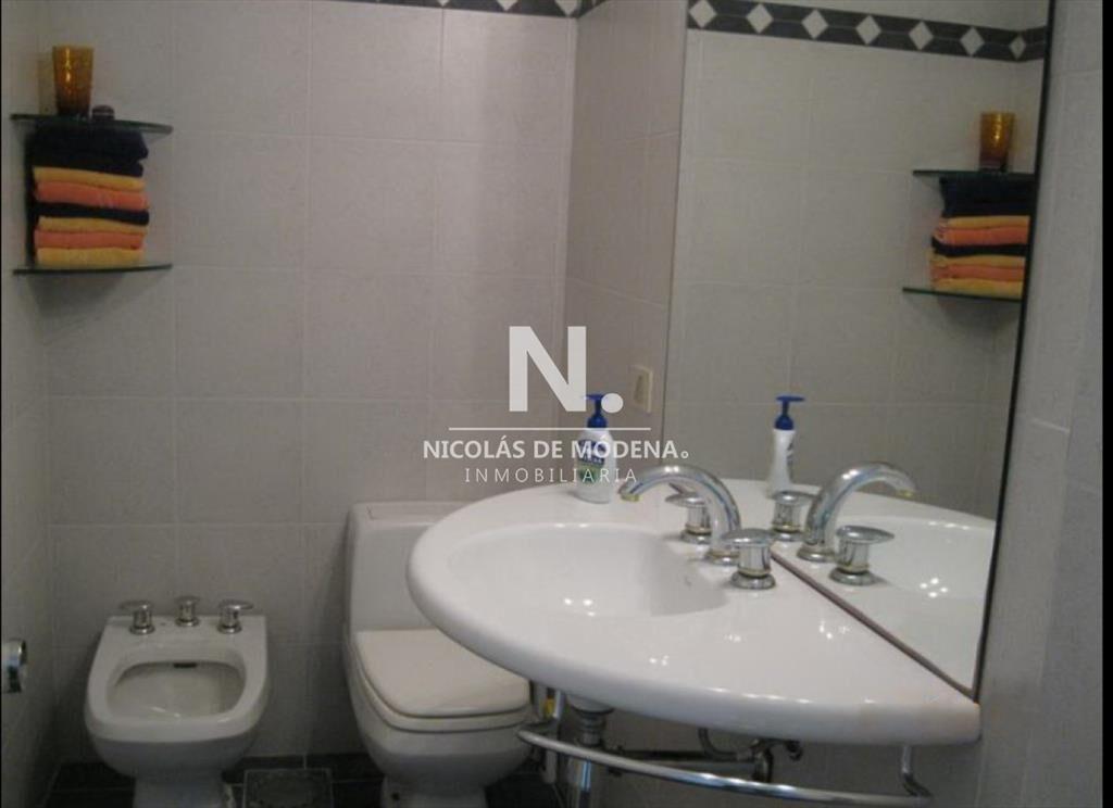 Vende apartamento con vista al mar en Peninsula,