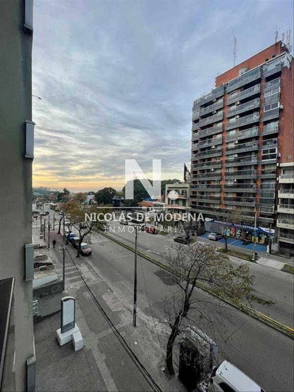 Apartamento de 2 Dormitorios con gg en Pocitos