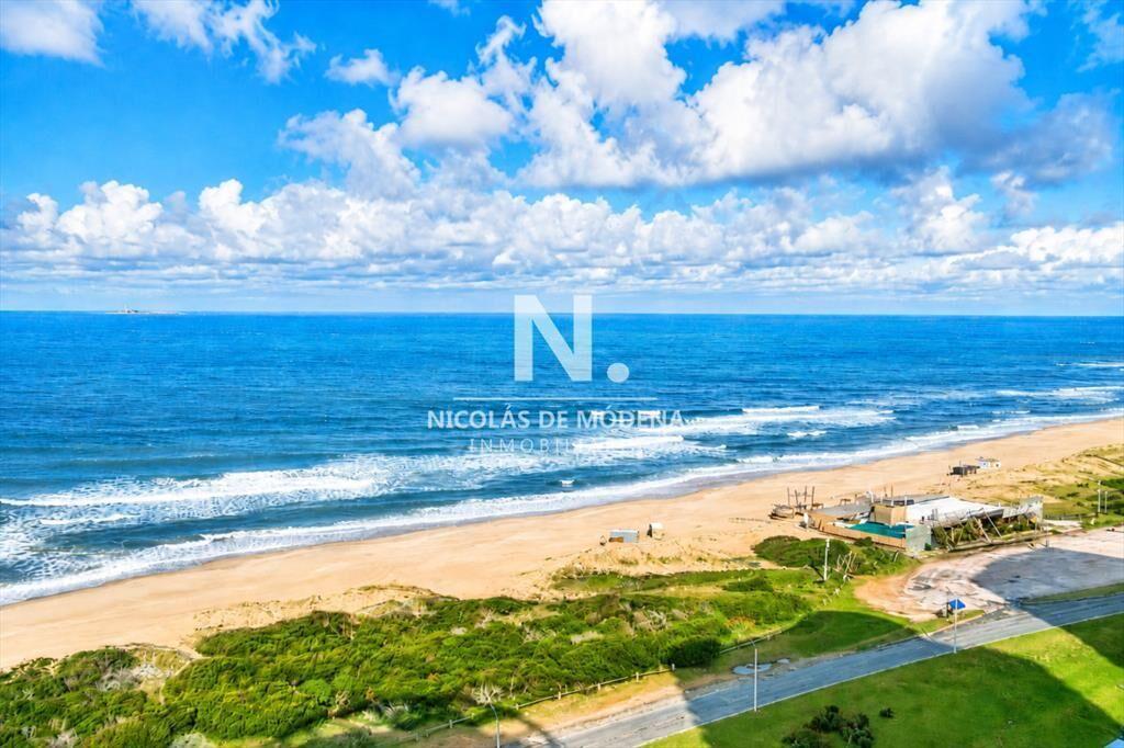 Apartamento de 4 dormitorios en venta en Trump
