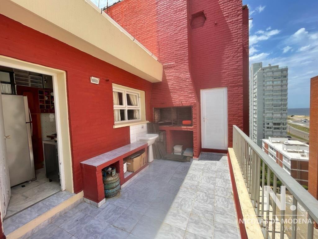 Pent house con parrillero y vista a Isla Gorriti