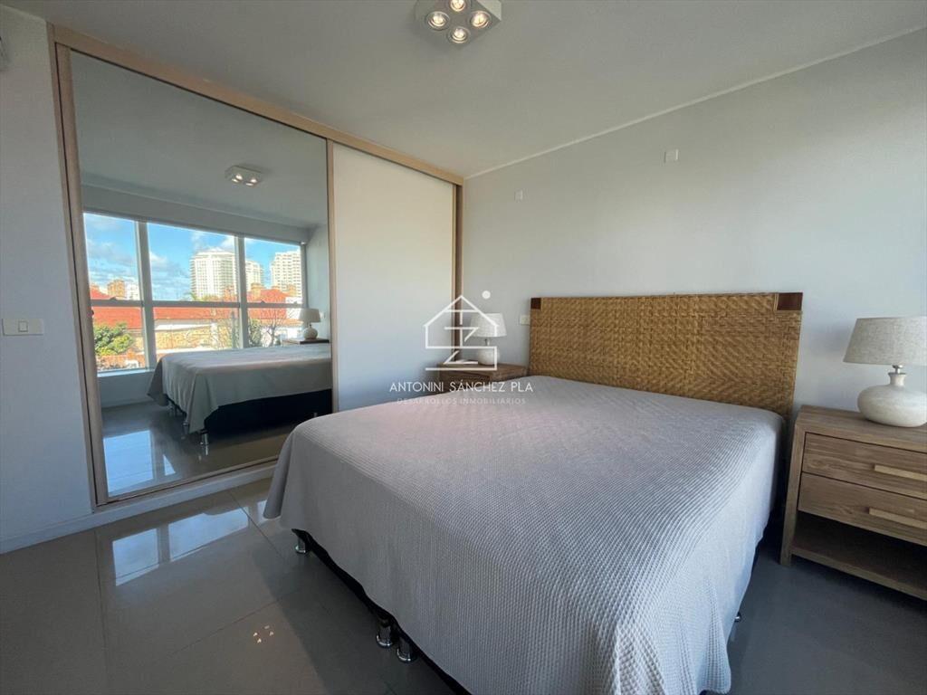 Apartamento en Venta y Alquiler, Mansa, Punta del