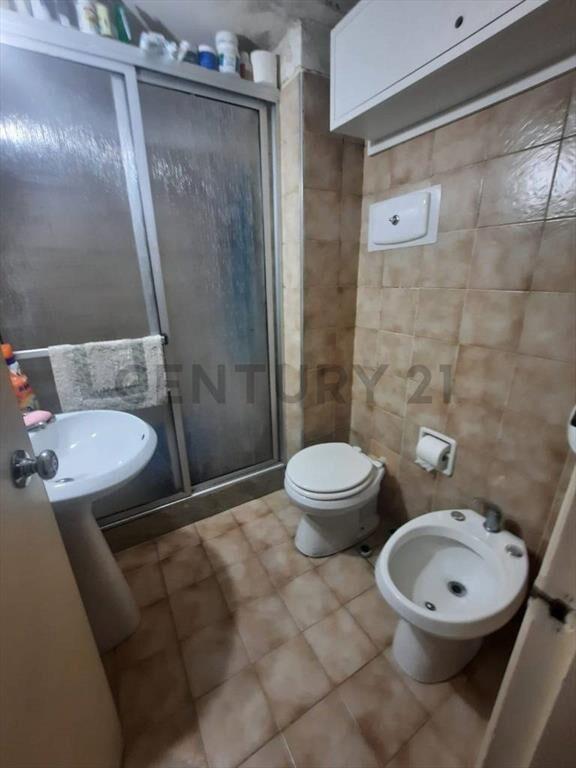 Monoambiente 47 m2. VENDE o PERMUTA en Centro de Montevideo