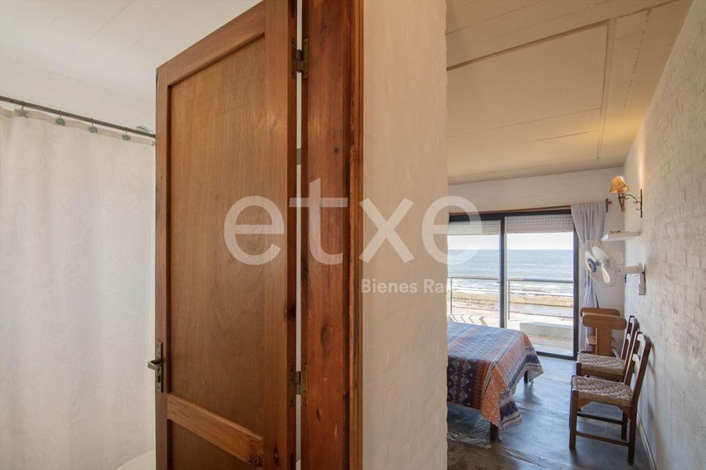 Casa en Venta Sobre la Playa Faro La Paloma...