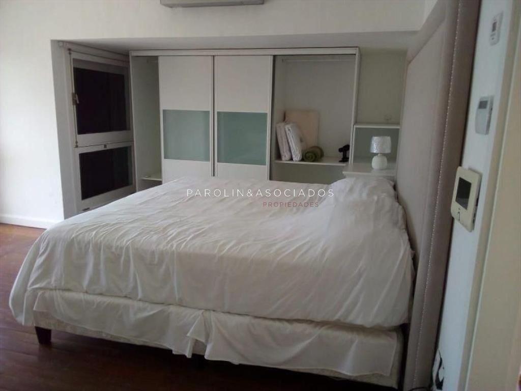 Casa en venta de 4 dormitorios frente al mar en