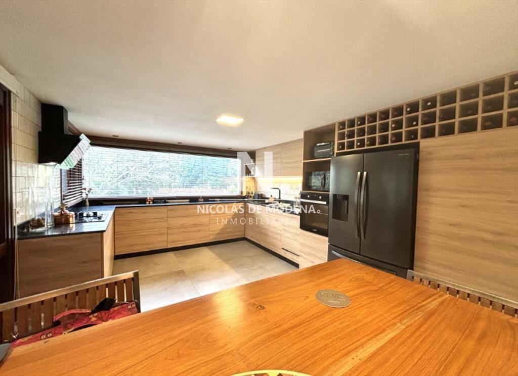 Vende casa en  Cantegril en Punta del Este de 3
