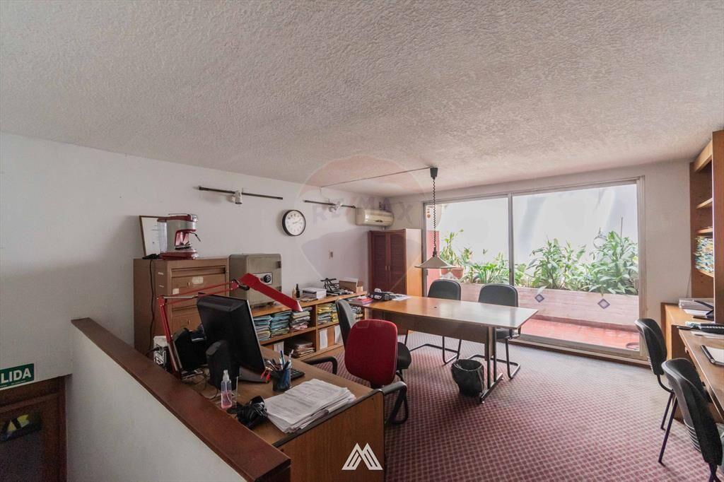 Venta gran local / padrón con 3 unidades en Centro