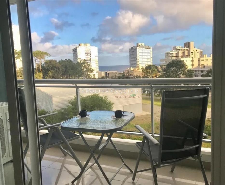Apartamento de 2 dormitorios en Torre One, Punta
