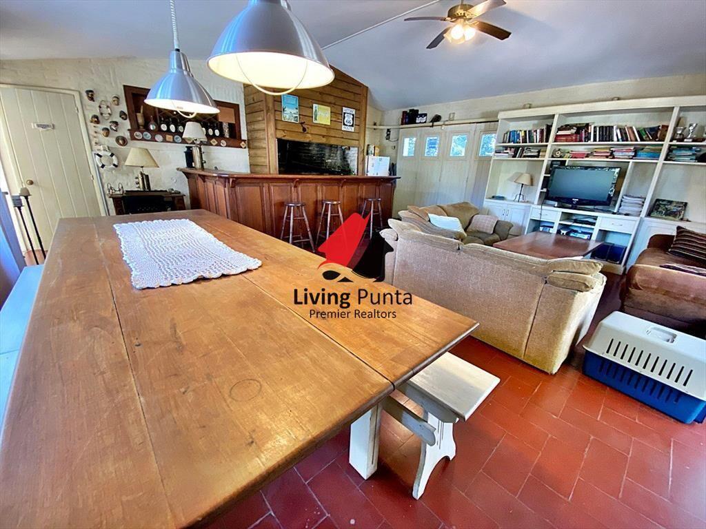Casa en venta y alquiler con piscina