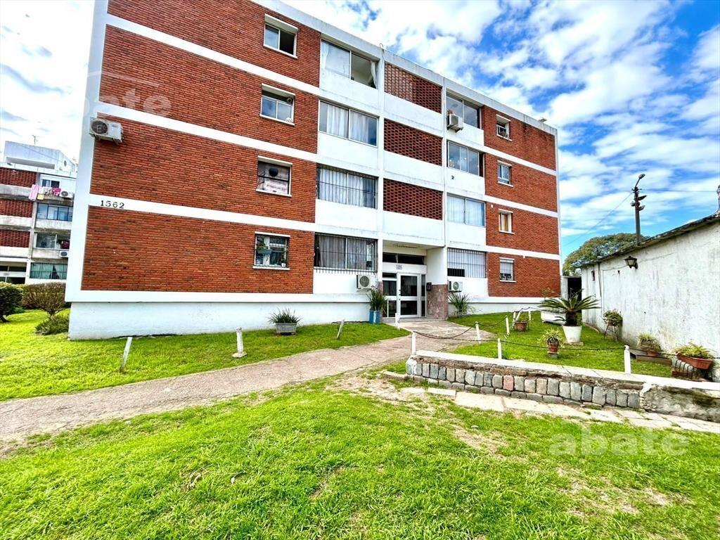 Venta apartamento de 2 dormitorios totalmente renovado en B