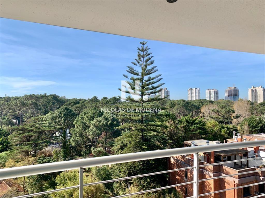 Apartamento de Tres Dormitorios en Venta