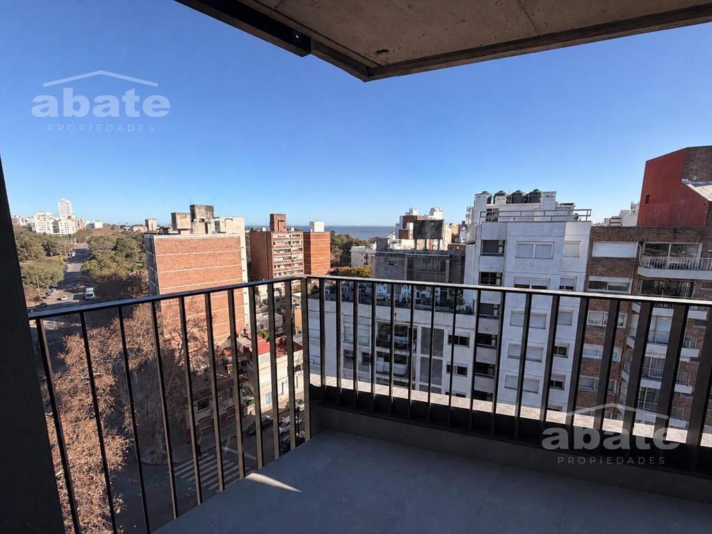 Venta apartamento 1 dormitorio en Parque Rodó al frente