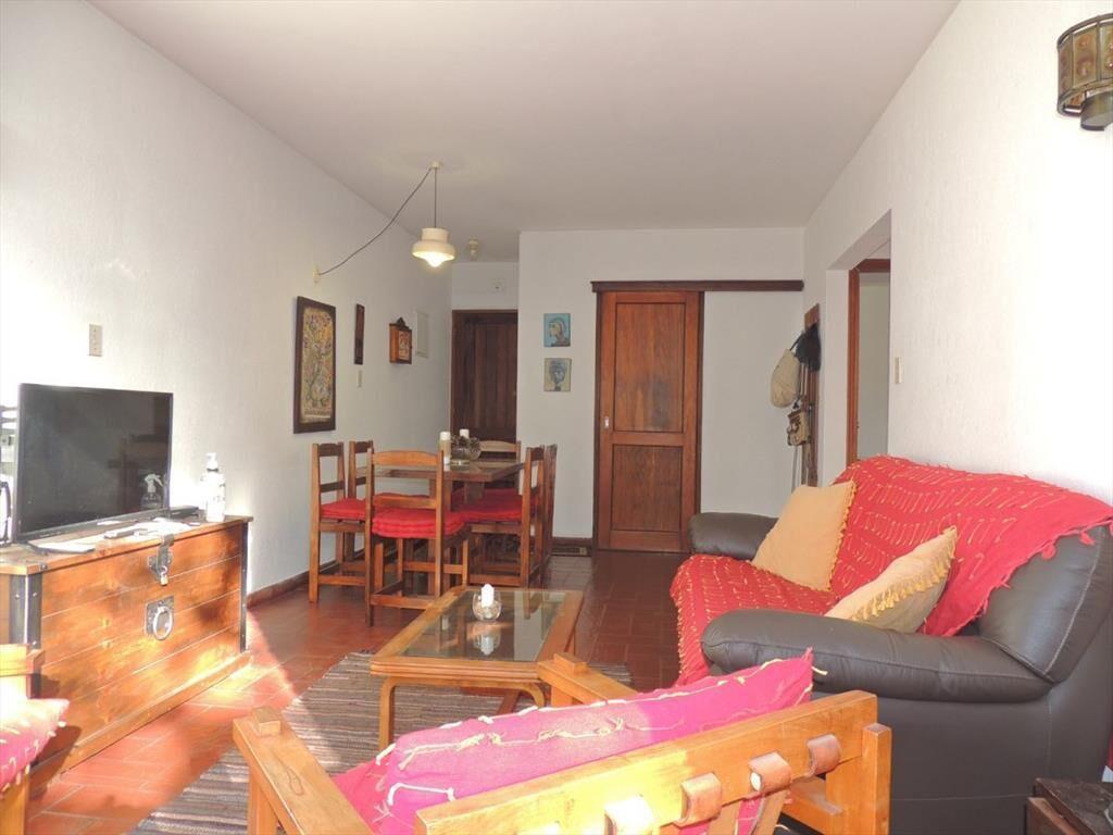 VENTA APARTAMENTO 2 DORMITORIOS RECICLADO