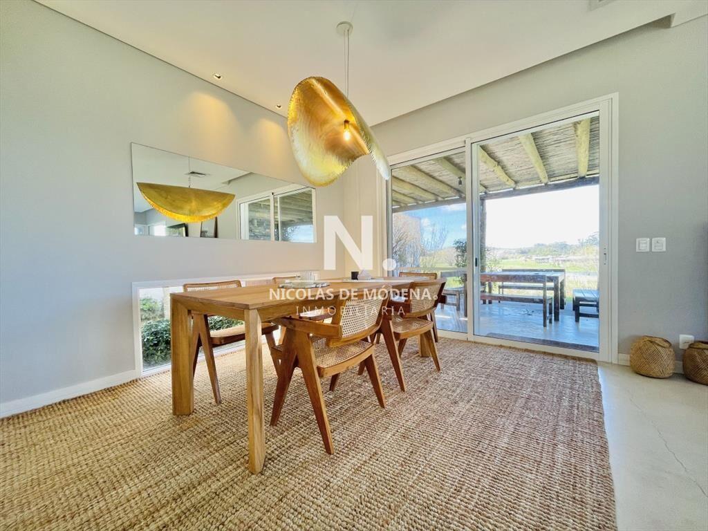 Espectacular Casa en Venta en El Quijote, 4 Dormitorios y P
