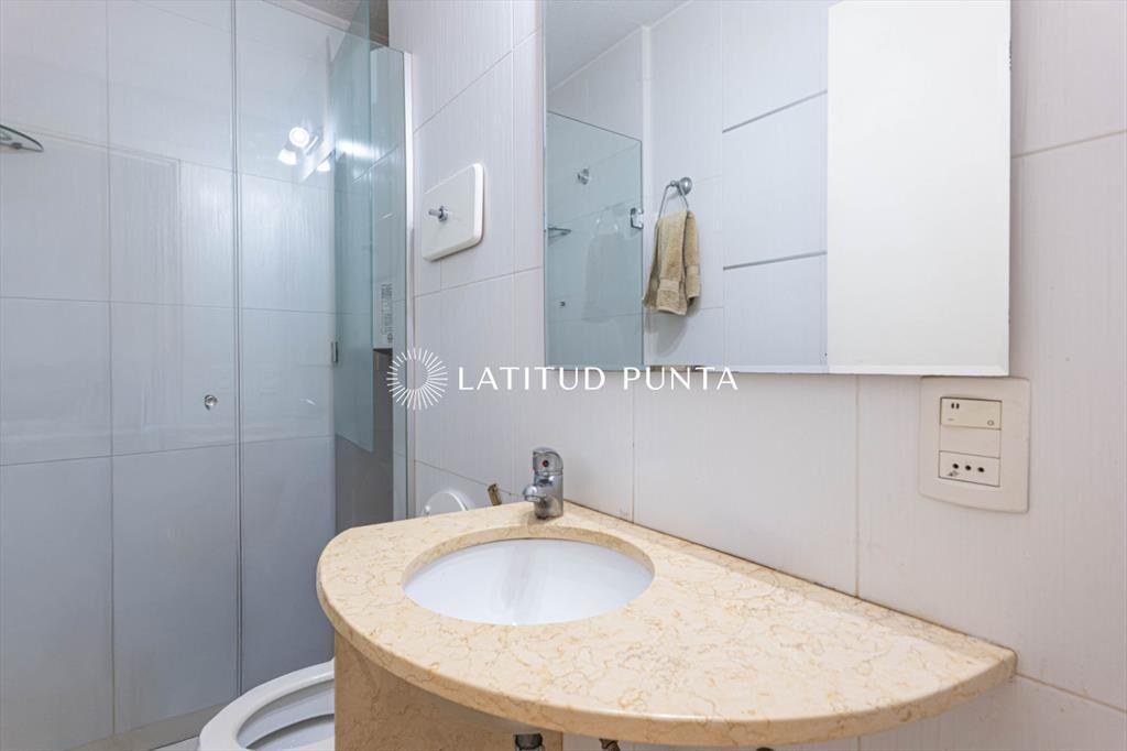 Apartamento en Mansa, 3 dormitorios, patio y