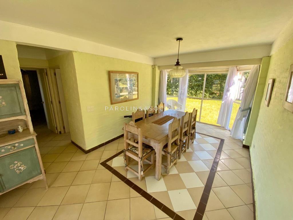 Casa en venta en Manantiales, 4 dormitorios, Punta del Este