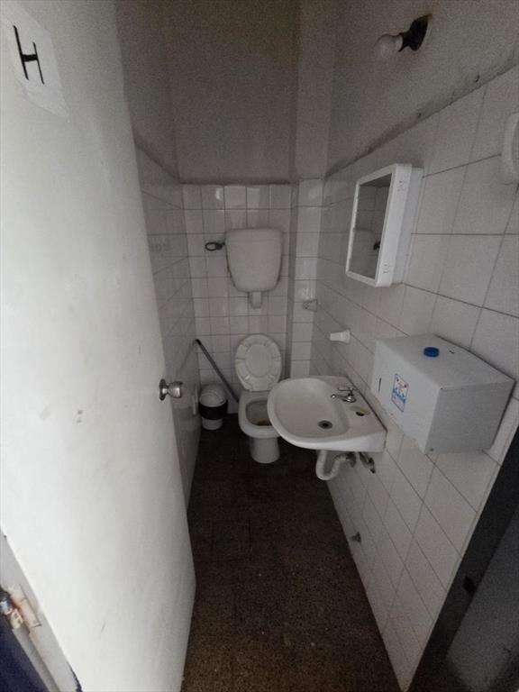Proximo Bv Batlle y Ordoñez y Varela, 511 m2 edificados, t