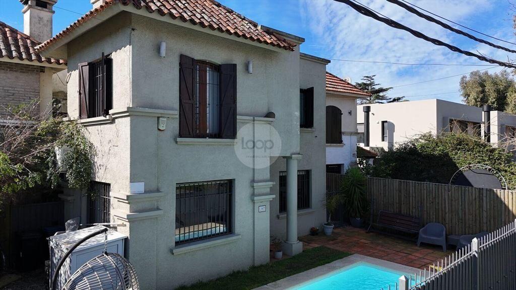 Venta Casa de 3 dormitorios con piscina climatizada en Parq