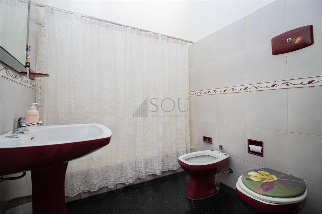 Venta Casa 4 dormitorios y apartamento independiente en Sol