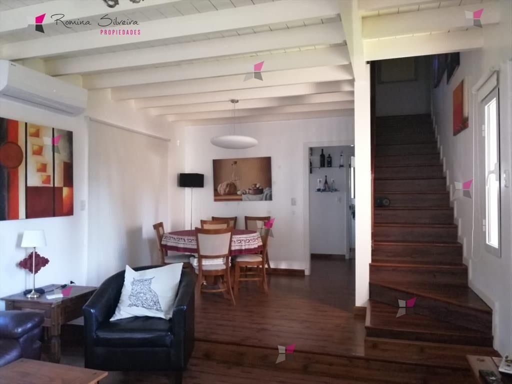 VENTA DE CASA DE 4 DORMITORIOS EN SOLANAS PUNTA DEL ESTE