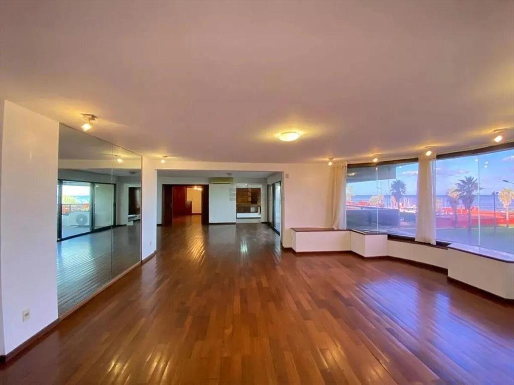 Apartamento de lujo frente al mar