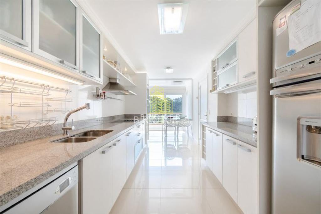 Venta Apartamento 4 dormitorios Playa Mansa Punta