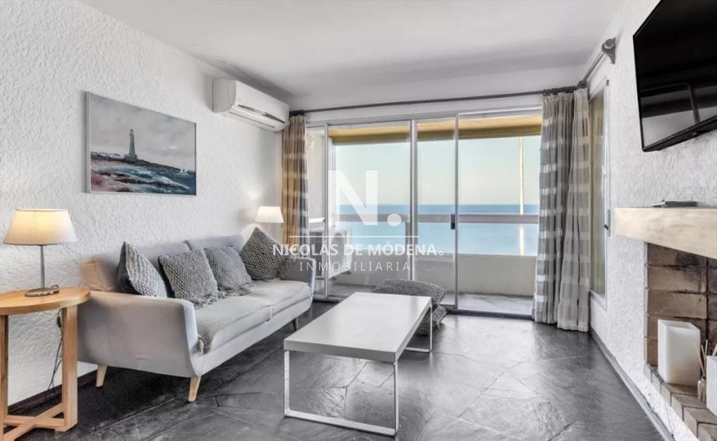 Apartamento en venta de 3 dormitorios en Punta