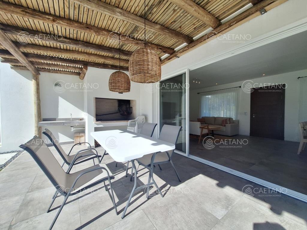 Casa a estrenar en la barra con piscina para la