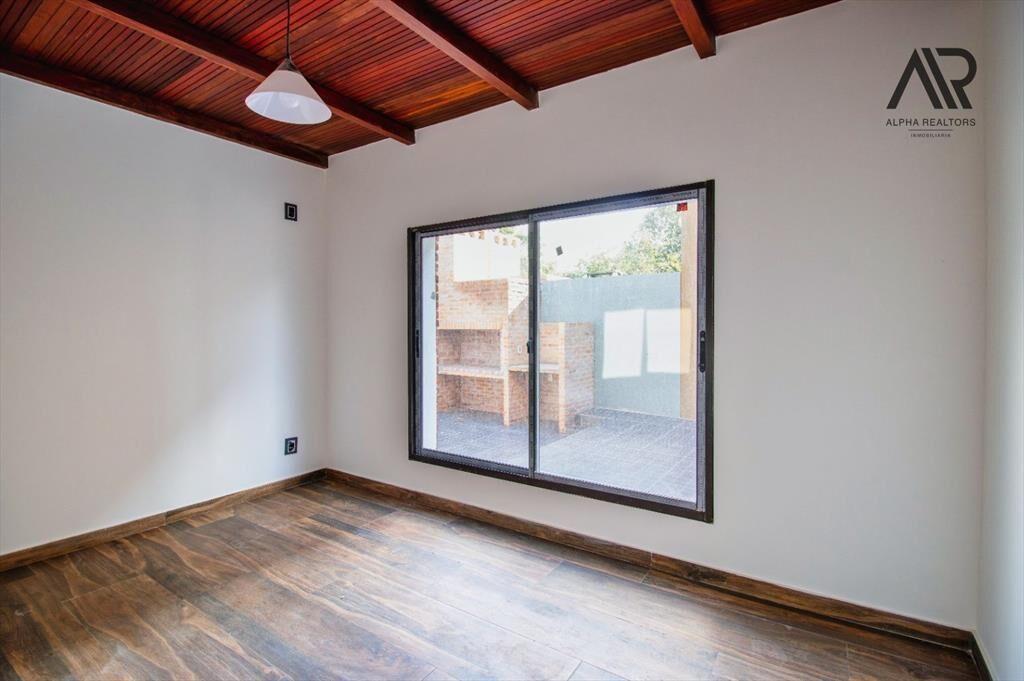 Casa en venta c/ cochera en Lomas de Solymar