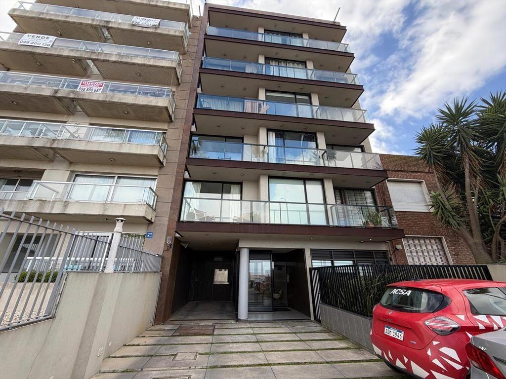 Alquiler de Apartamento en Rambla República de Chile con Mue
