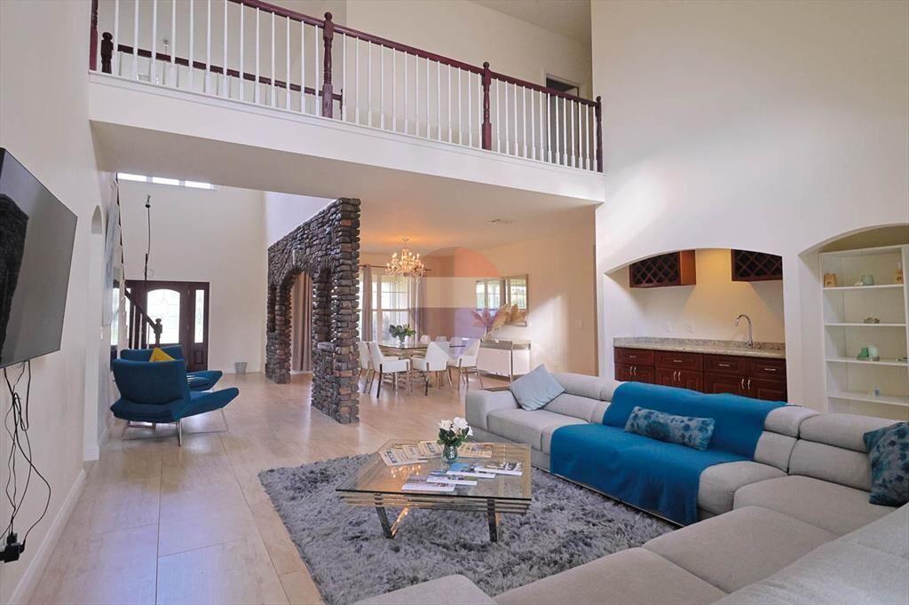 ALQUILER CASA EN BARRIO PRIVADO