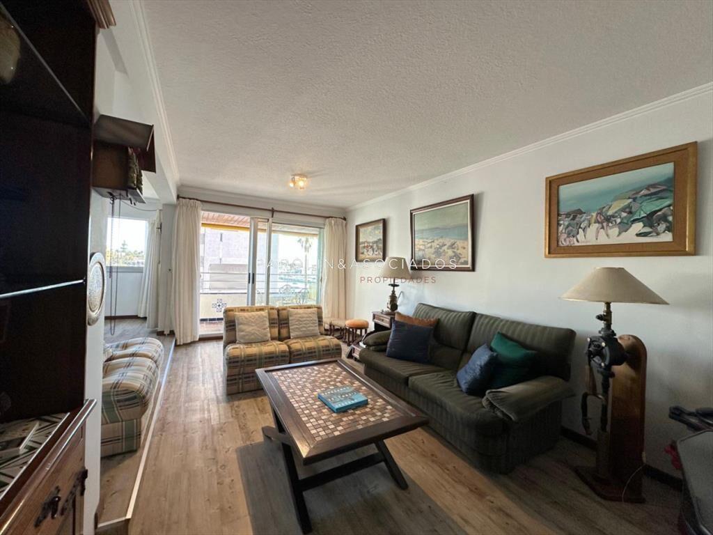 Apartamento en venta de 3 dormitorios en Punta
