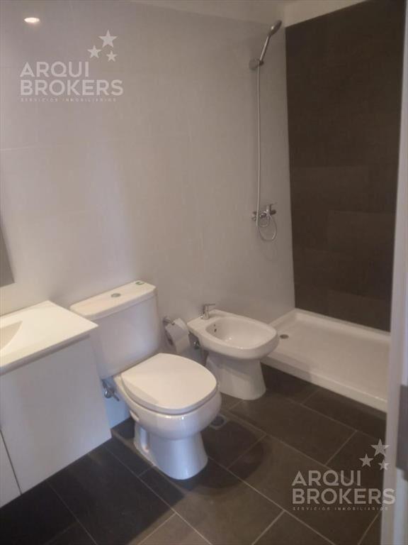 Apartamento de 2 dormitorios en venta en  Tres Cruces