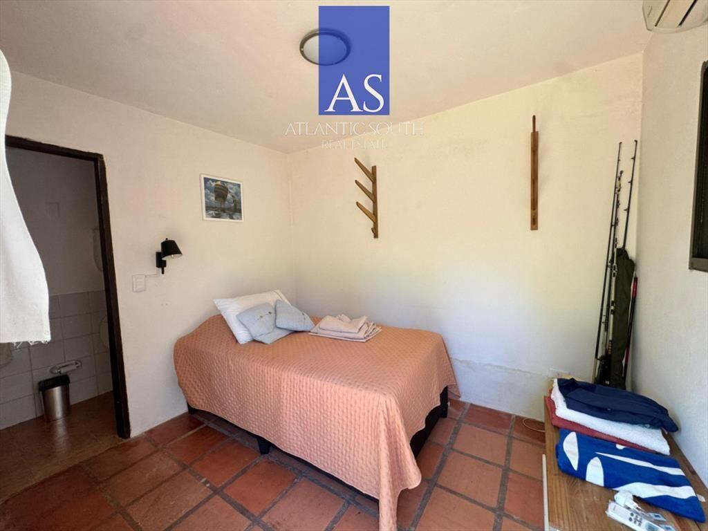 Casa de 3 dormitorios con parrillero, dependencia