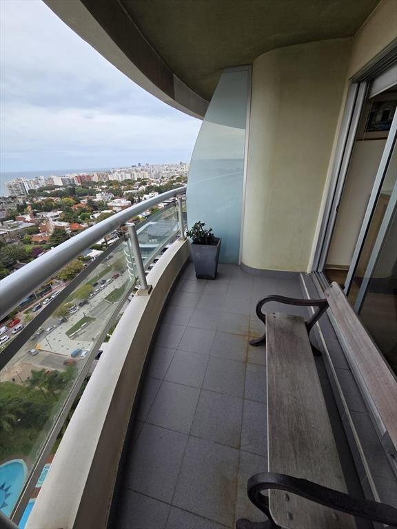 Puerto del Buceo, pent house duplex con vista al mar ,terra