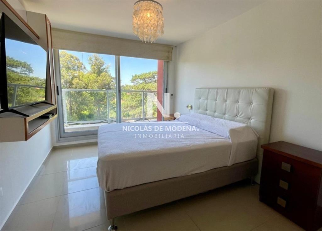 En venta apartamento en Playa Mansa de 3 con en